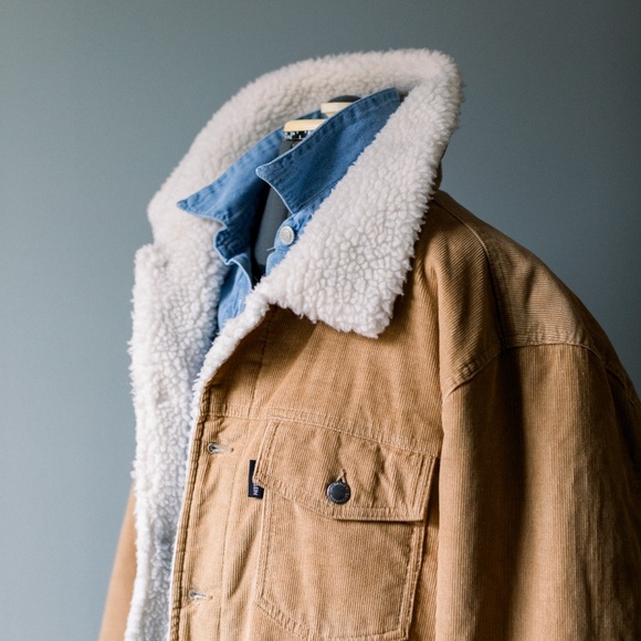 Calvin Klein - Corduroy & Sherpa Tan Trucker Jacket - Men's XL - Picture 2 of 9